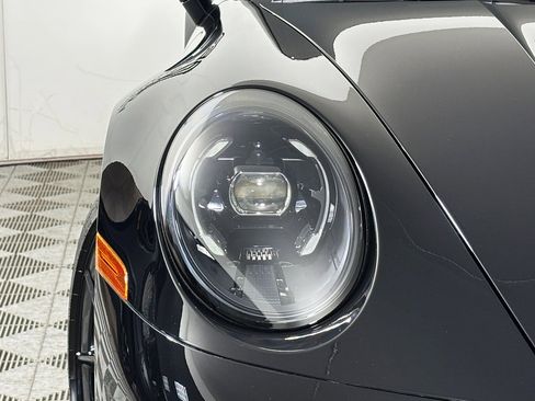 Used 2025 Porsche 911 Carrera image 11