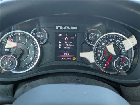 Used 2024 RAM 3500 Tradesman w/ Chrome Appearance Group AWD/4WD image 11