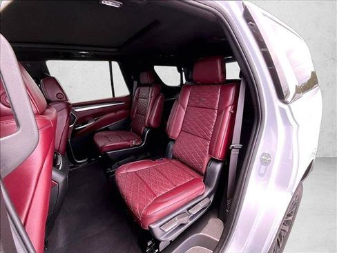 Certified 2026 Cadillac Escalade Luxury AWD/4WD image 28
