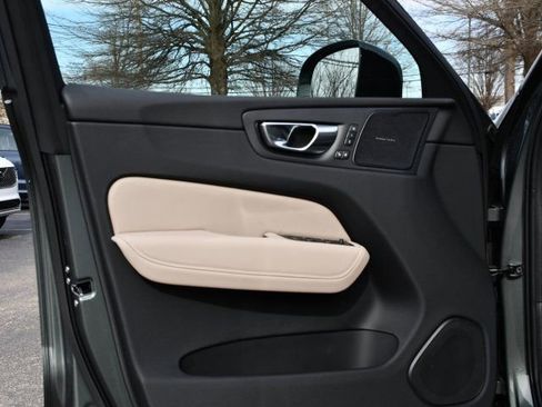 New 2026 Volvo XC60 B5 Plus w/ Protection Package Premier AWD/4WD image 10