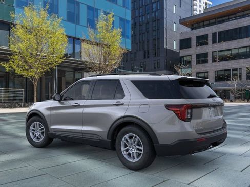 New 2026 Ford Explorer Active AWD/4WD image 4