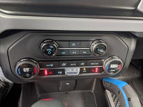 Used 2023 Ford Bronco Black Diamond image 23