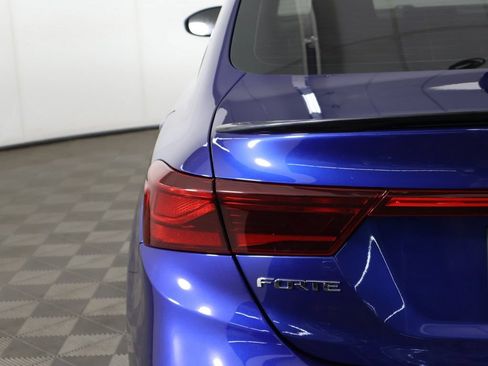 Used 2019 Kia Forte LXS FWD image 12