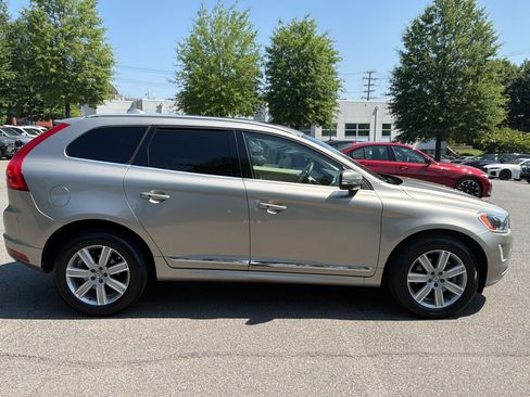 Used 2016 Volvo XC60 T6 Platinum w/ Climate Package AWD/4WD image 8
