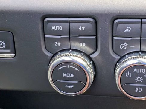 New 2026 GMC Sierra 1500 AT4 w/ AT4 Premium Package AWD/4WD image 28