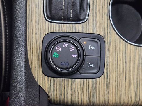 Used 2019 GMC Acadia Denali w/ Technology Package image 26