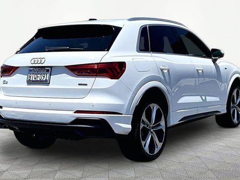 Used 2021 Audi Q3 2.0T Premium w/ Convenience Package AWD/4WD image 2