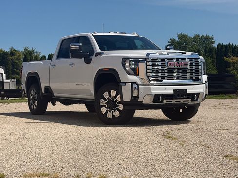 Used 2025 GMC Sierra 2500 Denali w/ Denali Reserve Package AWD/4WD image 13