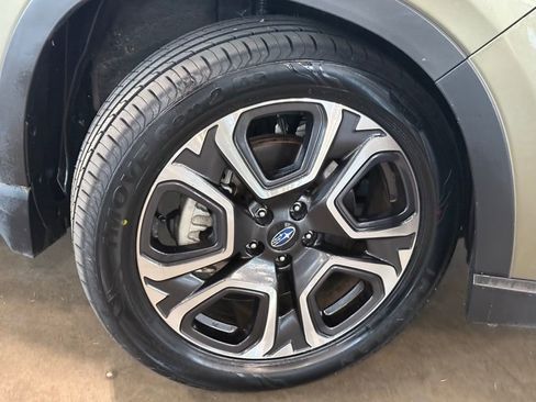 Used 2023 Subaru Ascent Limited w/ Technology Package AWD/4WD image 19