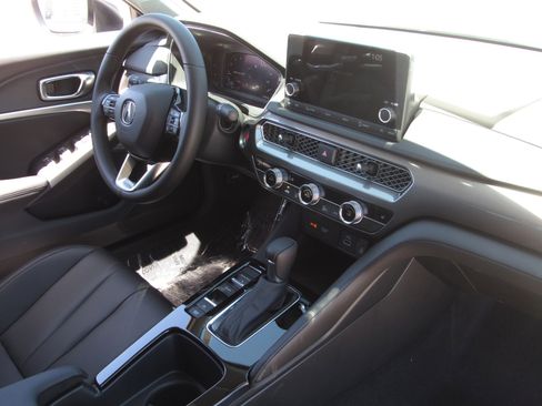 Certified 2025 Acura Integra image 10