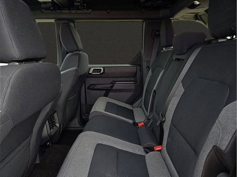 Used 2025 Ford Bronco Big Bend image 9