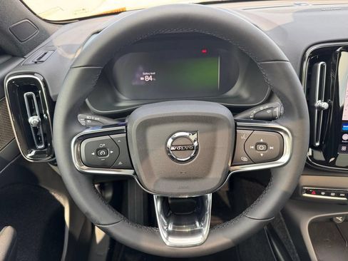 Used 2023 Volvo C40 P8 Recharge Ultimate AWD/4WD image 11