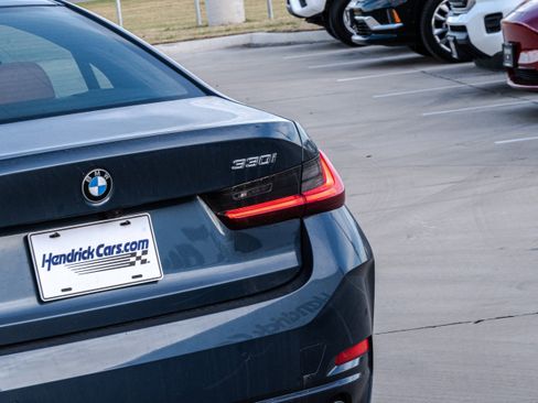 Certified 2025 BMW 330i Sedan image 7