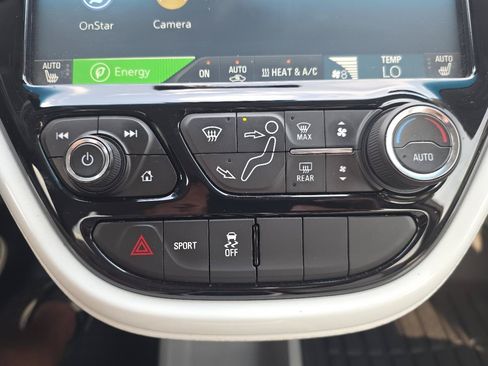 Used 2017 Chevrolet Bolt Premier w/ Driver Confidence II Package FWD image 38