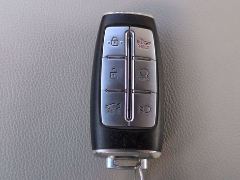 Used 2023 Genesis G70 2.0T w/ Sport Prestige Package image 31