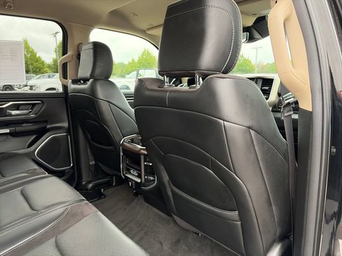 Used 2021 RAM 1500 Laramie AWD/4WD image 38