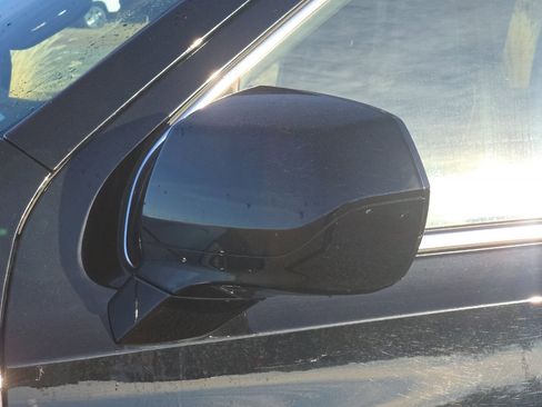 Used 2024 GMC Yukon SLT image 54