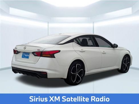 Used 2025 Nissan Altima 2.5 SR FWD image 6