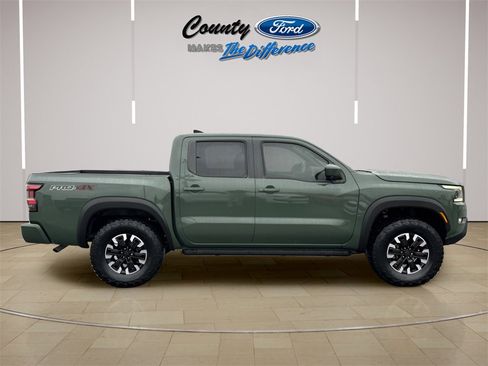 Used 2022 Nissan Frontier PRO-4X image 25