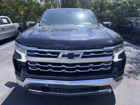 Used 2022 Chevrolet Silverado 1500 LTZ w/ LTZ Premium Package image 2