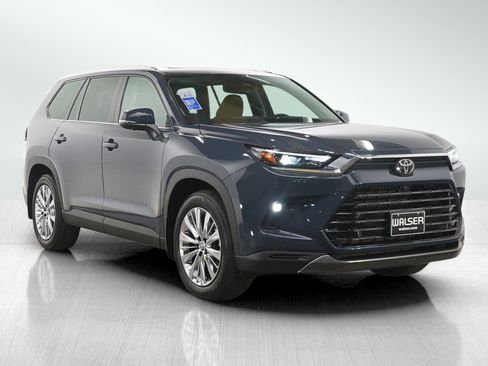 Used 2024 Toyota Grand Highlander Platinum image 7