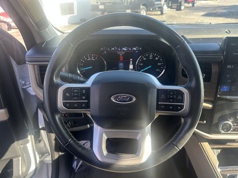 Used 2024 Ford Expedition Max Limited image 19