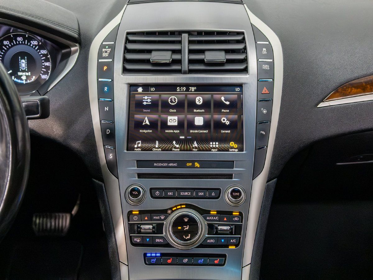 Used 2019 Lincoln MKZ Reserve w/ Luxury Package AWD/4WD image 17