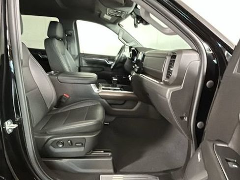 Used 2023 GMC Sierra 1500 SLT w/ SLT Convenience Package AWD/4WD image 30