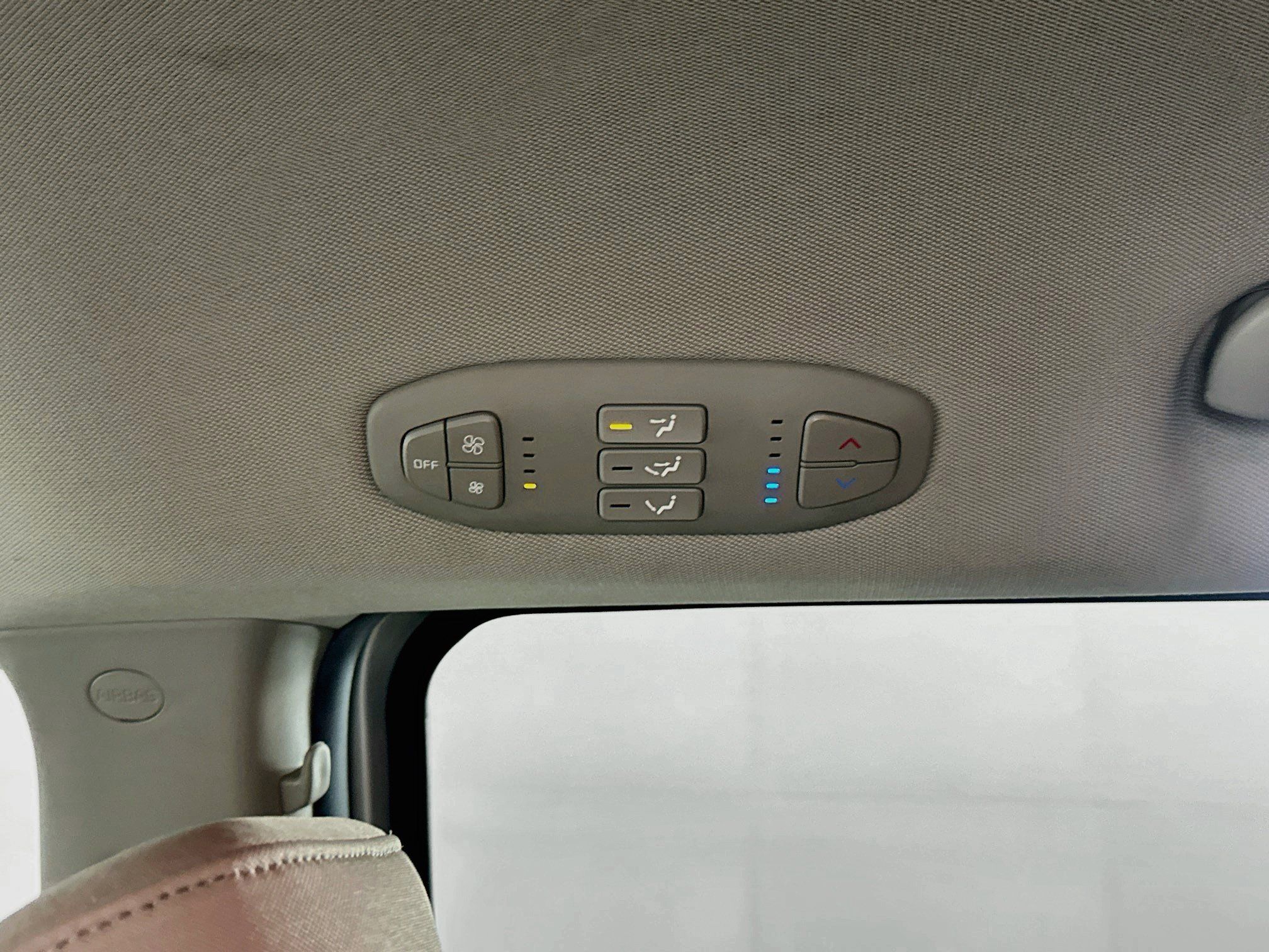 Used 2020 Kia Sedona LX FWD image 25