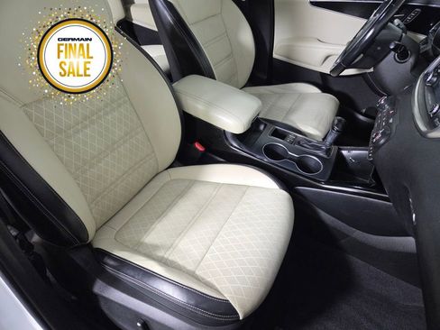Used 2016 Kia Sorento SX image 26