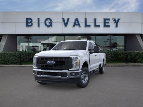 New 2026 Ford F250 XL w/ XL Chrome Package image 2