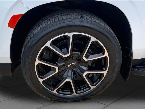 Used 2022 Chevrolet Tahoe RST w/ Luxury Package RWD image 11