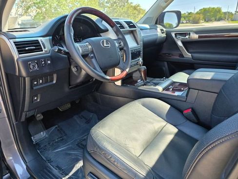 Used 2016 Lexus GX 460 w/ Premium Package image 24