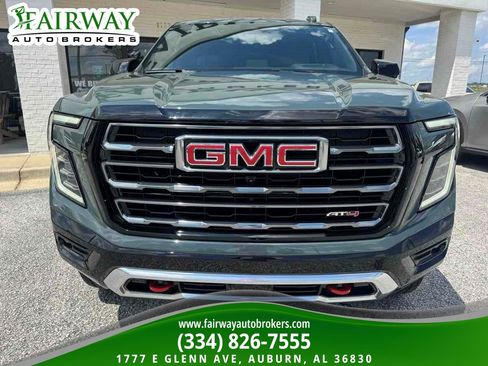 Used 2026 GMC Yukon AT4 w/ AT4 Premium Plus Package AWD/4WD image 3
