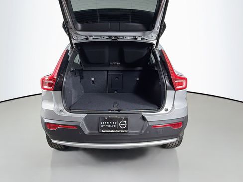 Used 2024 Volvo XC40 B5 Plus w/ Protection Package Premier AWD/4WD image 24