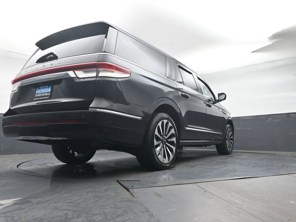 Used 2022 Lincoln Navigator L Reserve AWD/4WD image 33
