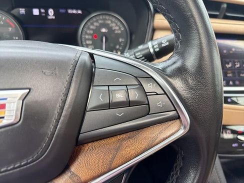 Used 2021 Cadillac XT5 Premium Luxury w/ Platinum Package AWD/4WD image 31
