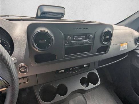Used 2025 Mercedes-Benz Sprinter 2500 image 13