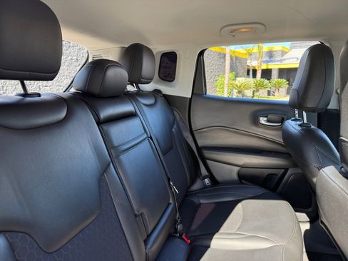 Used 2019 Jeep Compass Altitude image 17