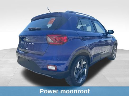 Used 2025 Hyundai Venue SEL image 9