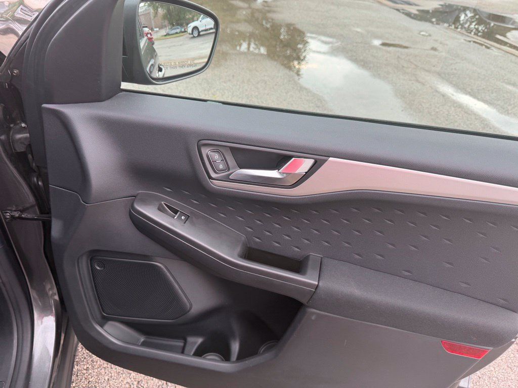 Used 2020 Ford Escape SE Sport FWD image 36