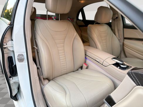 Used 2019 Mercedes-Benz S 560 Sedan w/ AMG Line Exterior image 28