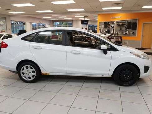 Used 2012 Ford Fiesta S FWD image 12