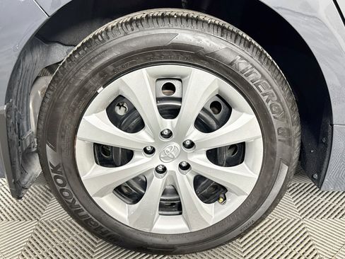 Used 2025 Toyota Corolla LE FWD image 55