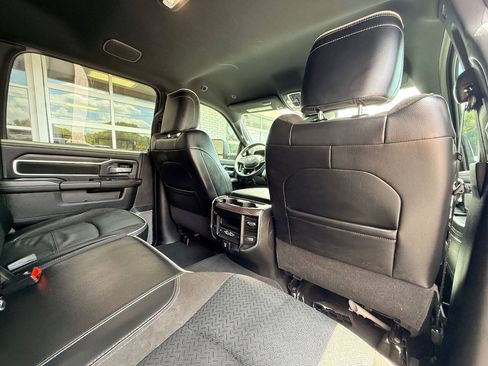 Used 2025 RAM 2500 Laramie AWD/4WD image 38