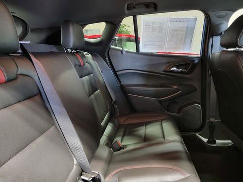 Certified 2024 Chevrolet Trax RS w/ Sunroof Package FWD image 14