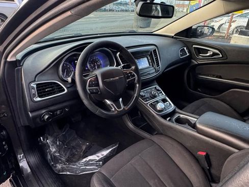 Used 2015 Chrysler 200 Limited w/ Convenience Group image 11