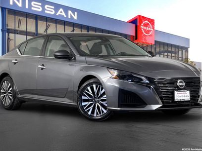 Used 2024 Nissan Altima 2.5 SV