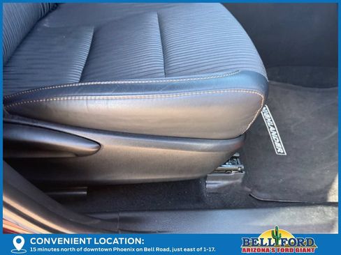 Used 2019 Toyota Highlander Plus w/ Carpet Mat Package (TMS) AWD/4WD image 9