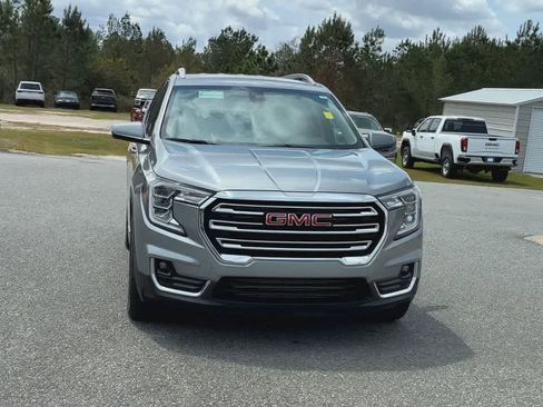 Used 2023 GMC Terrain SLT image 3